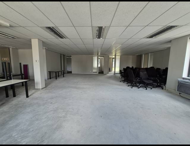 555M² OFFICE TO LET IN SANDTON CENTRAL